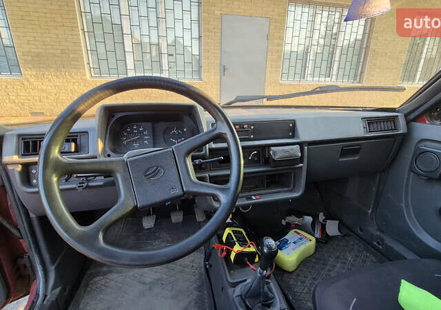 Красный ЗАЗ 1102 Таврія-Нова, объемом двигателя 1.2 л и пробегом 269 тыс. км за 1000 $, фото 14 на Automoto.ua