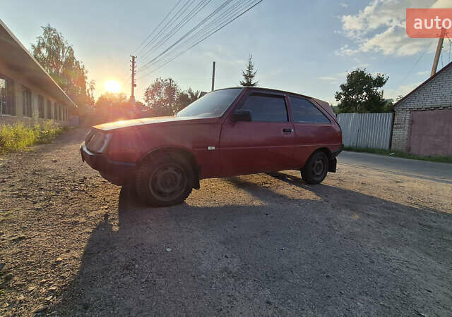 Красный ЗАЗ 1102 Таврія-Нова, объемом двигателя 1.2 л и пробегом 269 тыс. км за 1000 $, фото 7 на Automoto.ua