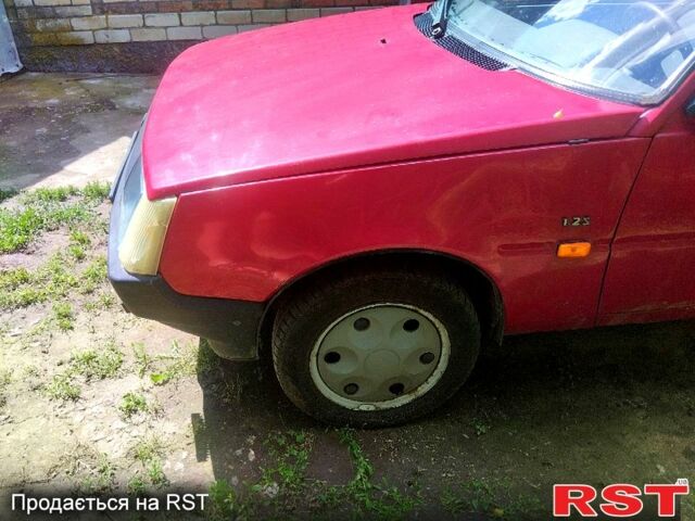 Червоний ЗАЗ 1102 Таврия-Нова, об'ємом двигуна 1.1 л та пробігом 150 тис. км за 800 $, фото 3 на Automoto.ua