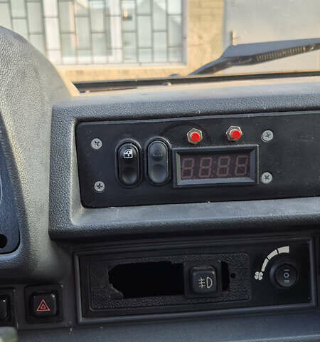 Красный ЗАЗ 1102 Таврія-Нова, объемом двигателя 1.2 л и пробегом 269 тыс. км за 1000 $, фото 18 на Automoto.ua