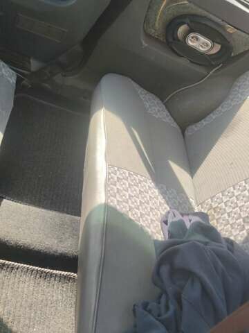 Красный ЗАЗ 1102 Таврия-Нова, объемом двигателя 1.2 л и пробегом 188 тыс. км за 650 $, фото 9 на Automoto.ua