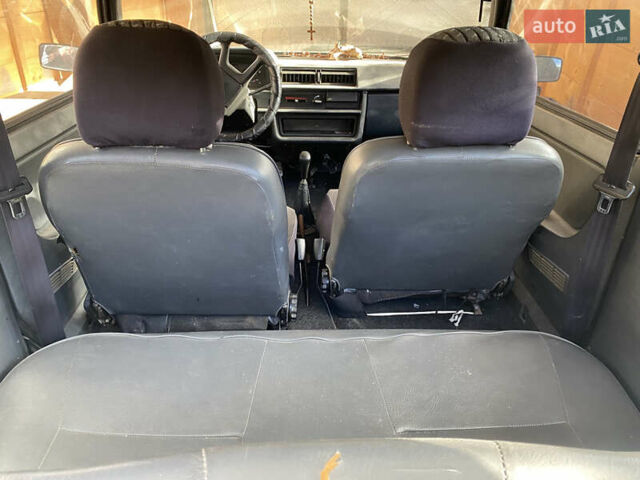 Красный ЗАЗ 1102 Таврія-Нова, объемом двигателя 1.2 л и пробегом 140 тыс. км за 999 $, фото 10 на Automoto.ua