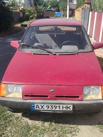 Красный ЗАЗ 1102 Таврия-Нова, объемом двигателя 1.2 л и пробегом 188 тыс. км за 650 $, фото 1 на Automoto.ua