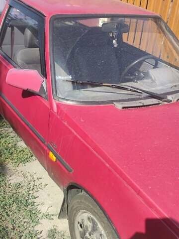 Красный ЗАЗ 1102 Таврия-Нова, объемом двигателя 1.2 л и пробегом 188 тыс. км за 650 $, фото 4 на Automoto.ua