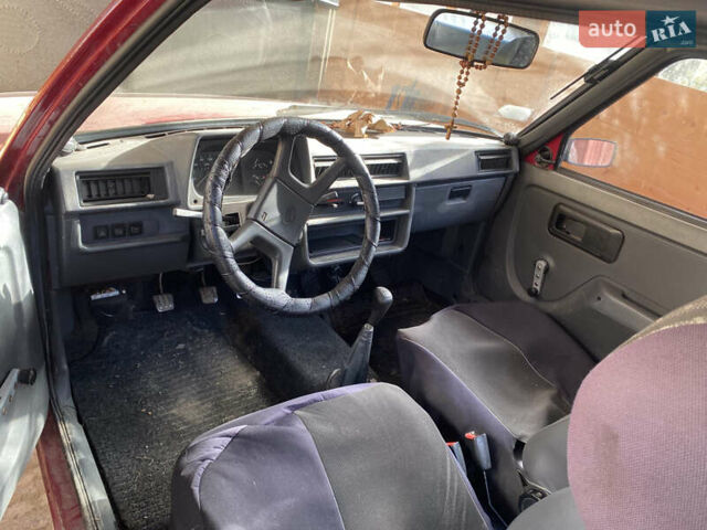 Красный ЗАЗ 1102 Таврія-Нова, объемом двигателя 1.2 л и пробегом 140 тыс. км за 999 $, фото 9 на Automoto.ua