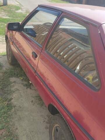 Красный ЗАЗ 1102 Таврия-Нова, объемом двигателя 1.2 л и пробегом 188 тыс. км за 650 $, фото 5 на Automoto.ua