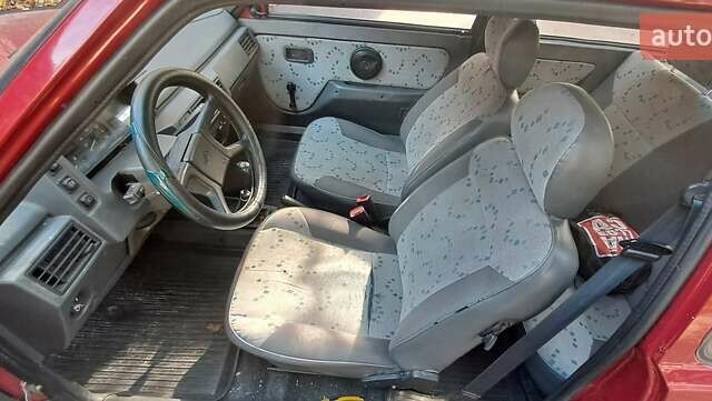 Красный ЗАЗ 1102 Таврія-Нова, объемом двигателя 1.2 л и пробегом 159 тыс. км за 1200 $, фото 11 на Automoto.ua