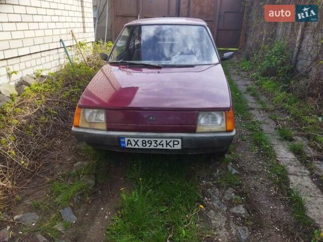 Красный ЗАЗ 1102 Таврия-Нова, объемом двигателя 1.1 л и пробегом 65 тыс. км за 850 $, фото 4 на Automoto.ua