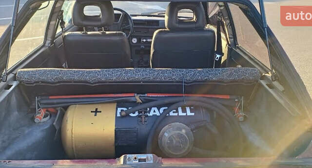 Красный ЗАЗ 1102 Таврія-Нова, объемом двигателя 1.09 л и пробегом 168 тыс. км за 1200 $, фото 6 на Automoto.ua