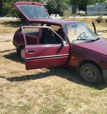 Червоний ЗАЗ 1102 Таврія-Нова, об'ємом двигуна 1.2 л та пробігом 142 тис. км за 1150 $, фото 1 на Automoto.ua
