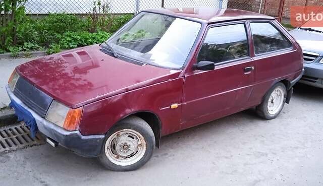 Красный ЗАЗ 1102 Таврія-Нова, объемом двигателя 1.09 л и пробегом 157 тыс. км за 858 $, фото 4 на Automoto.ua