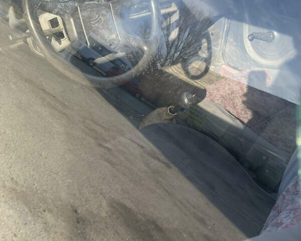 Красный ЗАЗ 1102 Таврія-Нова, объемом двигателя 1.1 л и пробегом 250 тыс. км за 650 $, фото 6 на Automoto.ua