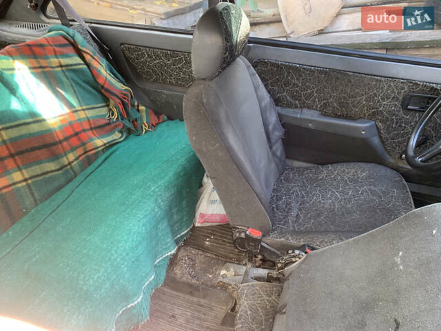 Красный ЗАЗ 1102 Таврія-Нова, объемом двигателя 1.2 л и пробегом 699 тыс. км за 1000 $, фото 7 на Automoto.ua