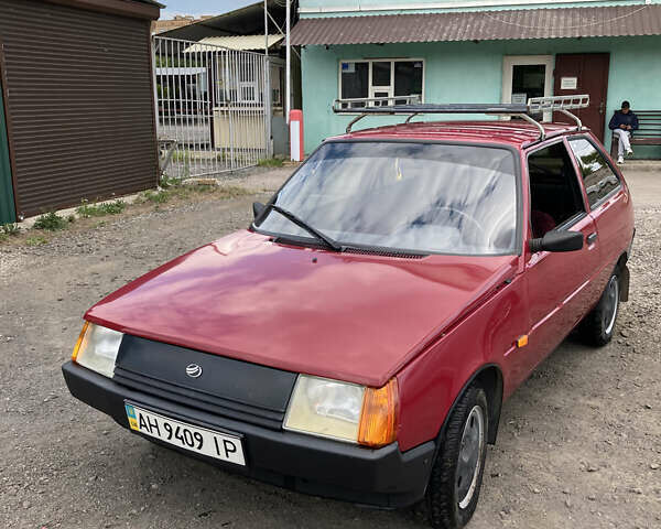 Красный ЗАЗ 1102 Таврия-Нова, объемом двигателя 1.2 л и пробегом 25 тыс. км за 2000 $, фото 1 на Automoto.ua