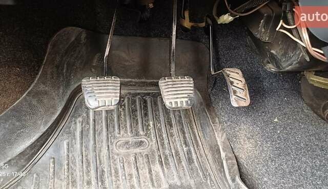 Красный ЗАЗ 1102 Таврія-Нова, объемом двигателя 1.1 л и пробегом 54 тыс. км за 1500 $, фото 13 на Automoto.ua