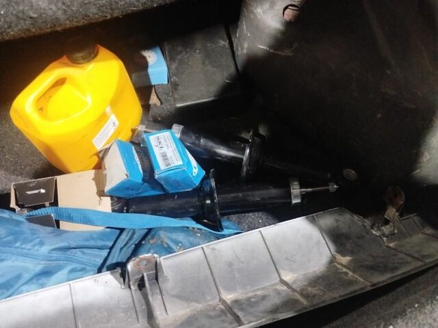 ЗАЗ 1102 Таврия-Нова 2006 в Боярка на Automoto.ua Красный ЗАЗ 1102 Таврия-Нова, объемом двигателя 1.2 л и пробегом 196 тыс. км за 719 $, фото 5 на Automoto.ua