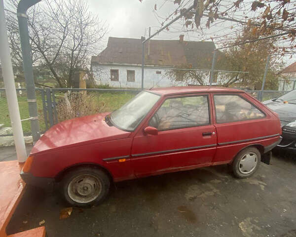 Красный ЗАЗ 1102 Таврия-Нова, объемом двигателя 1.1 л и пробегом 75 тыс. км за 1100 $, фото 4 на Automoto.ua