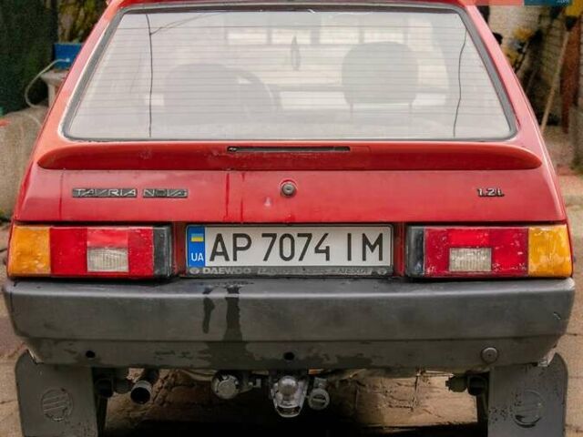 Красный ЗАЗ 1102 Таврія-Нова, объемом двигателя 1.2 л и пробегом 320 тыс. км за 750 $, фото 7 на Automoto.ua