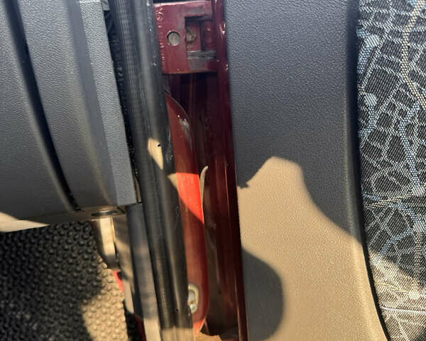 Красный ЗАЗ 1102 Таврія-Нова, объемом двигателя 1.2 л и пробегом 34 тыс. км за 2550 $, фото 5 на Automoto.ua