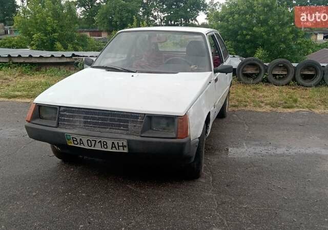 ЗАЗ 1102 Таврія-Нова, объемом двигателя 1.1 л и пробегом 75 тыс. км за 275 $, фото 4 на Automoto.ua