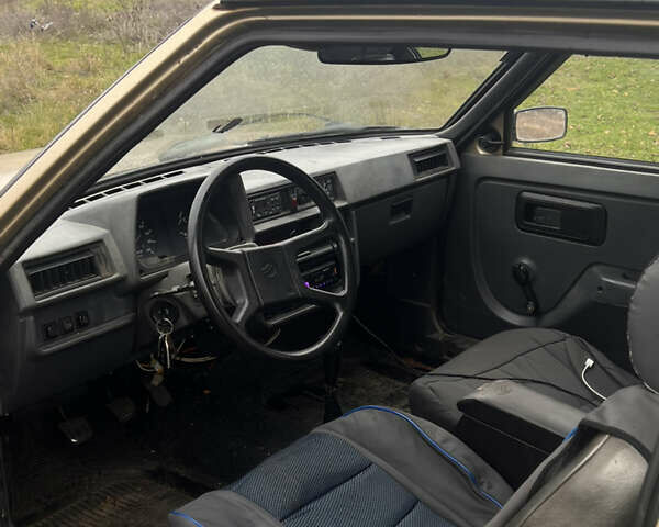 Желтый ЗАЗ 1102 Таврія-Нова, объемом двигателя 1.2 л и пробегом 104 тыс. км за 520 $, фото 15 на Automoto.ua