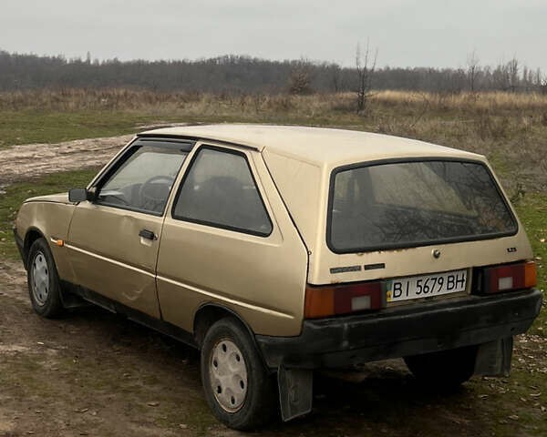 Желтый ЗАЗ 1102 Таврія-Нова, объемом двигателя 1.2 л и пробегом 104 тыс. км за 520 $, фото 6 на Automoto.ua