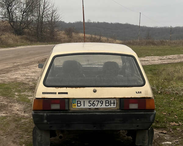 Желтый ЗАЗ 1102 Таврія-Нова, объемом двигателя 1.2 л и пробегом 104 тыс. км за 520 $, фото 4 на Automoto.ua