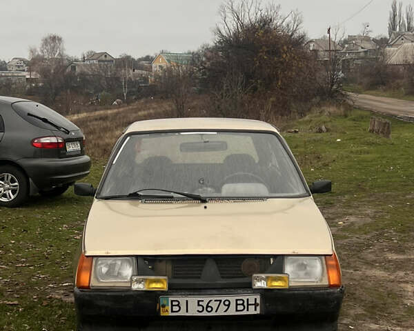 Желтый ЗАЗ 1102 Таврія-Нова, объемом двигателя 1.2 л и пробегом 104 тыс. км за 520 $, фото 2 на Automoto.ua