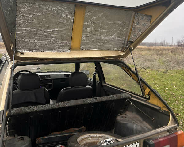 Желтый ЗАЗ 1102 Таврія-Нова, объемом двигателя 1.2 л и пробегом 104 тыс. км за 520 $, фото 8 на Automoto.ua