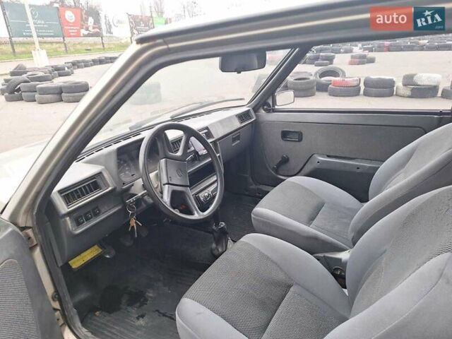 Желтый ЗАЗ 1102 Таврія-Нова, объемом двигателя 1.2 л и пробегом 194 тыс. км за 1100 $, фото 4 на Automoto.ua