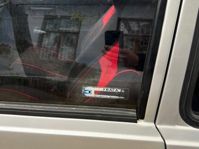 Сірий ЗАЗ 1102 Таврия-Нова, об'ємом двигуна 1.3 л та пробігом 200 тис. км за 950 $, фото 7 на Automoto.ua