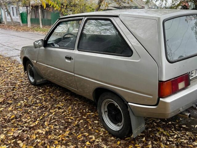 Сірий ЗАЗ 1102 Таврия-Нова, об'ємом двигуна 1.3 л та пробігом 200 тис. км за 950 $, фото 3 на Automoto.ua