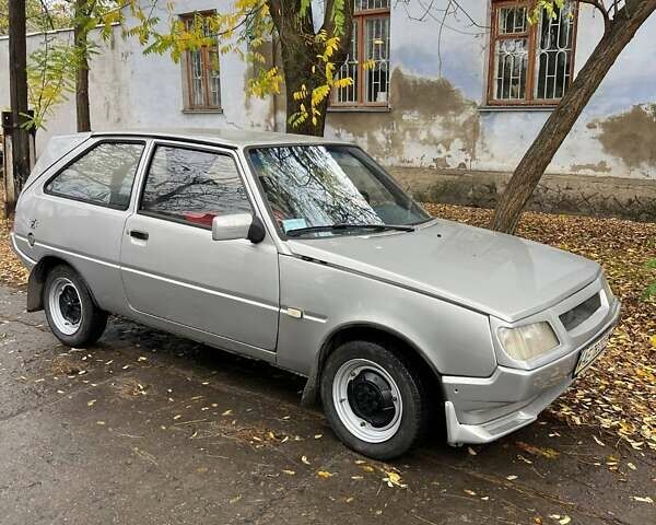 Серый ЗАЗ 1102 Таврія-Нова, объемом двигателя 1.1 л и пробегом 200 тыс. км за 900 $, фото 2 на Automoto.ua