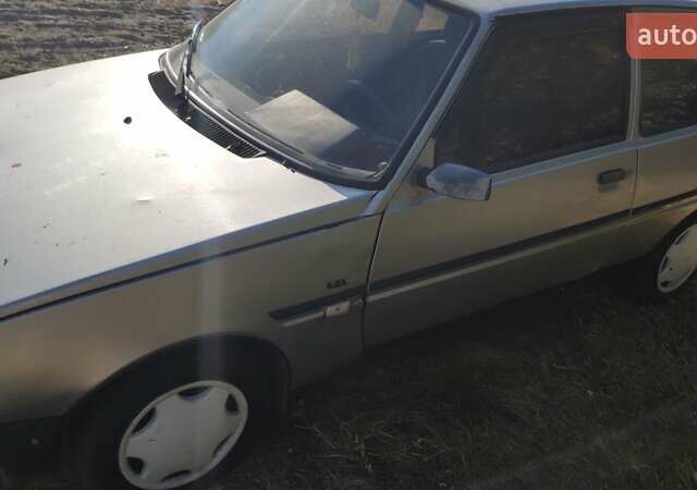 Серый ЗАЗ 1102 Таврия-Нова, объемом двигателя 1.2 л и пробегом 290 тыс. км за 600 $, фото 1 на Automoto.ua