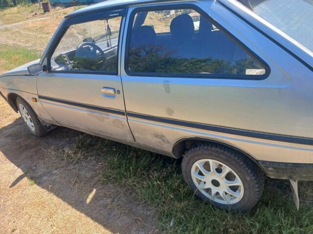 ЗАЗ 1102 Таврия-Нова 2004 у Каменце-Подольском на Automoto.ua Сірий ЗАЗ 1102 Таврия-Нова, об'ємом двигуна 1.2 л та пробігом 70 тис. км за 699 $, фото 5 на Automoto.ua