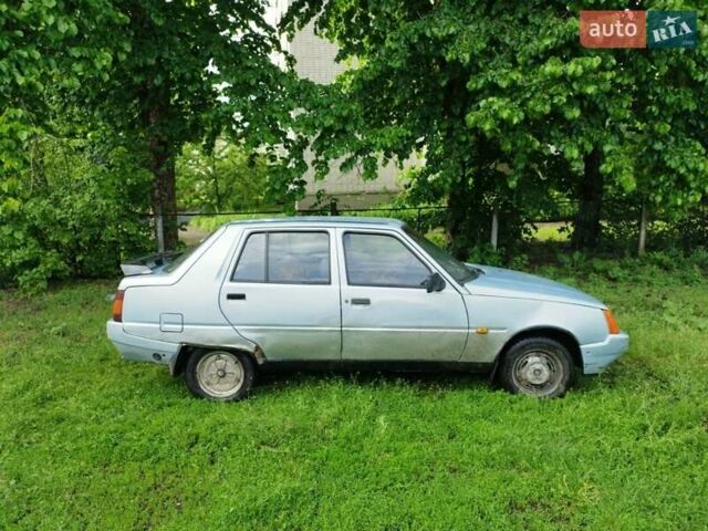 Серый ЗАЗ 1102 Таврія-Нова, объемом двигателя 1.2 л и пробегом 200 тыс. км за 450 $, фото 1 на Automoto.ua