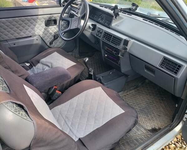 Сірий ЗАЗ 1102 Таврія-Нова, об'ємом двигуна 1.19 л та пробігом 143 тис. км за 900 $, фото 7 на Automoto.ua