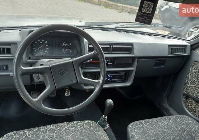 ЗАЗ 1102 Таврія-Нова 2007 в Могилев-Подольском на Automoto.ua Серый ЗАЗ 1102 Таврія-Нова, объемом двигателя 0 л и пробегом 72 тыс. км за 1300 $, фото 6 на Automoto.ua