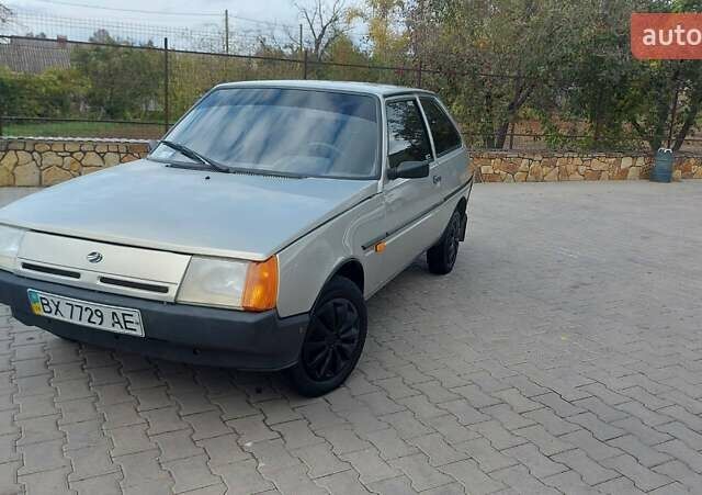 ЗАЗ 1102 Таврія-Нова 2007 в Могилев-Подольском на Automoto.ua Серый ЗАЗ 1102 Таврія-Нова, объемом двигателя 0 л и пробегом 72 тыс. км за 1300 $, фото 1 на Automoto.ua