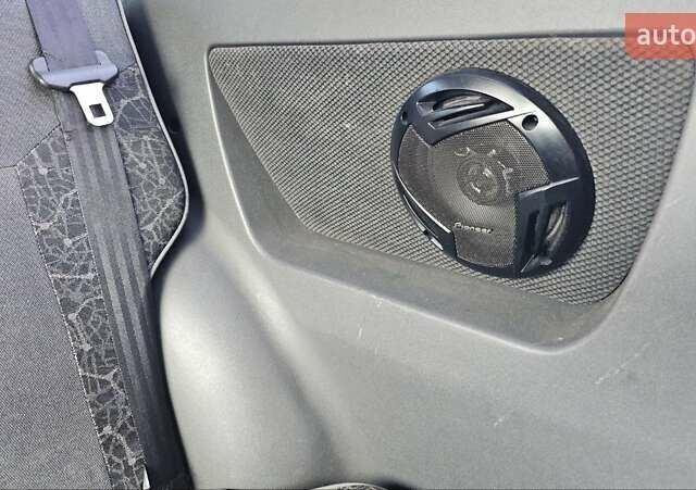 Синий ЗАЗ 1102 Таврія-Нова, объемом двигателя 1.2 л и пробегом 132 тыс. км за 1800 $, фото 11 на Automoto.ua