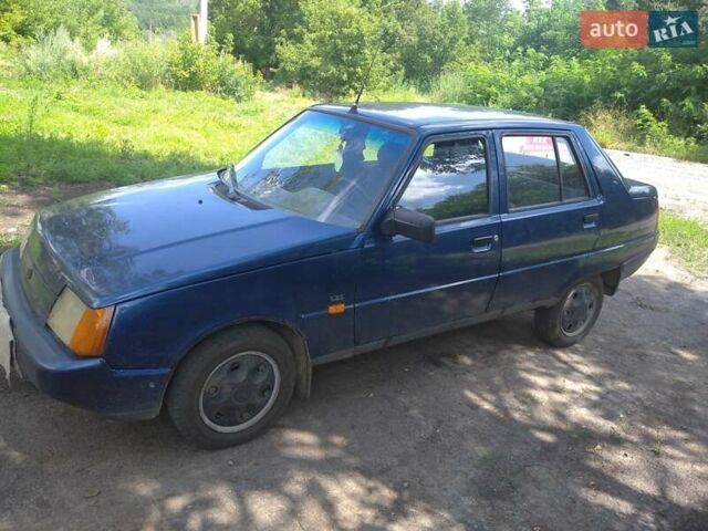 Синий ЗАЗ 1102 Таврия-Нова, объемом двигателя 1.2 л и пробегом 100 тыс. км за 1500 $, фото 2 на Automoto.ua