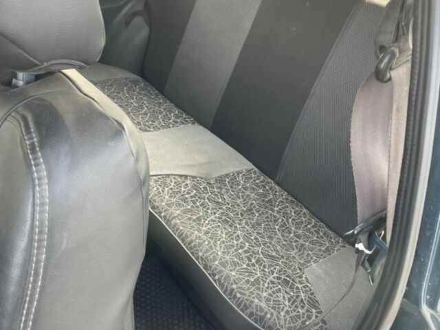 ЗАЗ 1102 Таврия-Нова 2004 у Запоріжжя на Automoto.ua Синій ЗАЗ 1102 Таврия-Нова, об'ємом двигуна 1.2 л та пробігом 166 тис. км за 763 $, фото 5 на Automoto.ua