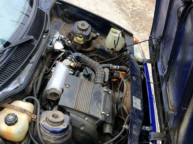 ЗАЗ 1102 Таврия-Нова 2006 в Харькове на Automoto.ua Синий ЗАЗ 1102 Таврия-Нова, объемом двигателя 1.2 л и пробегом 120 тыс. км за 800 $, фото 4 на Automoto.ua