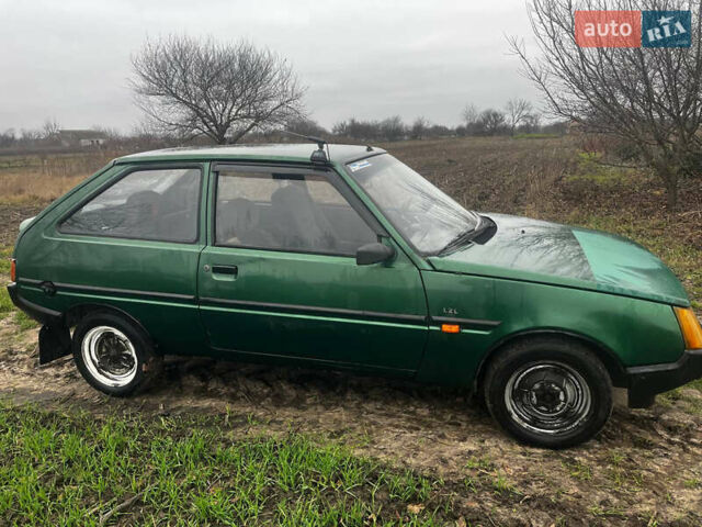 Зеленый ЗАЗ 1102 Таврія-Нова, объемом двигателя 1.2 л и пробегом 300 тыс. км за 900 $, фото 1 на Automoto.ua