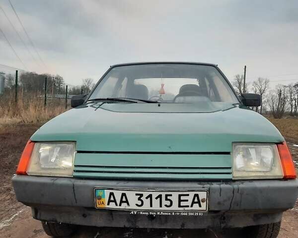 Зеленый ЗАЗ 1102 Таврия-Нова, объемом двигателя 1.2 л и пробегом 100 тыс. км за 1249 $, фото 7 на Automoto.ua