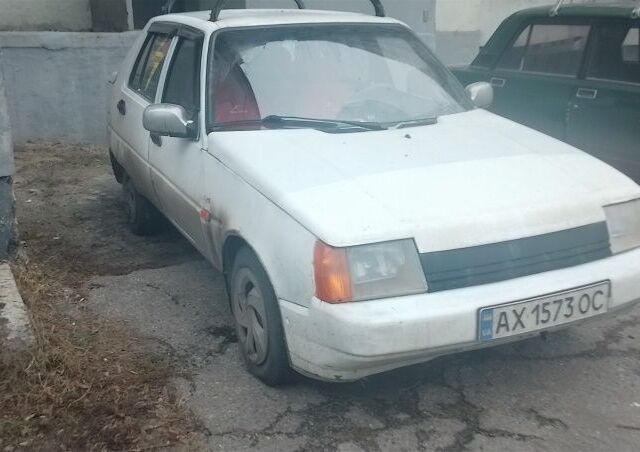 Белый ЗАЗ 1103 Славута, объемом двигателя 1.2 л и пробегом 168 тыс. км за 700 $, фото 3 на Automoto.ua