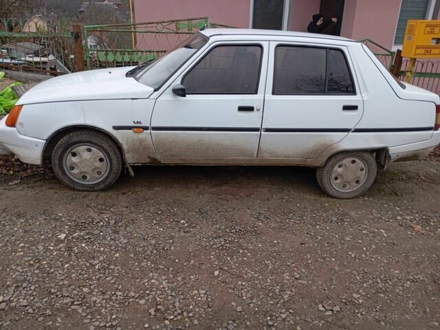 Білий ЗАЗ 1103 Славута, об'ємом двигуна 0 л та пробігом 70 тис. км за 800 $, фото 1 на Automoto.ua