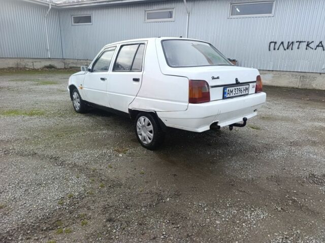 Білий ЗАЗ 1103 Славута, об'ємом двигуна 1.2 л та пробігом 120 тис. км за 650 $, фото 2 на Automoto.ua