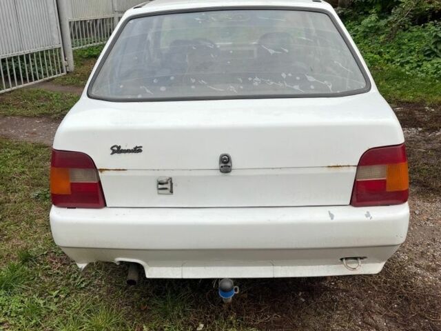 Белый ЗАЗ 1103 Славута, объемом двигателя 1.2 л и пробегом 500 тыс. км за 400 $, фото 1 на Automoto.ua