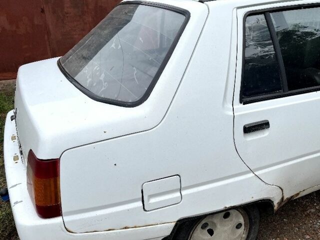 Белый ЗАЗ 1103 Славута, объемом двигателя 1.2 л и пробегом 500 тыс. км за 400 $, фото 5 на Automoto.ua